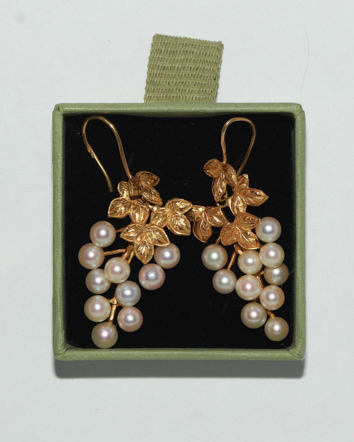 boucles d'oreilles grappe en or jaune 18 carat boucles d'oreilles grappe en or jaune 18 carat