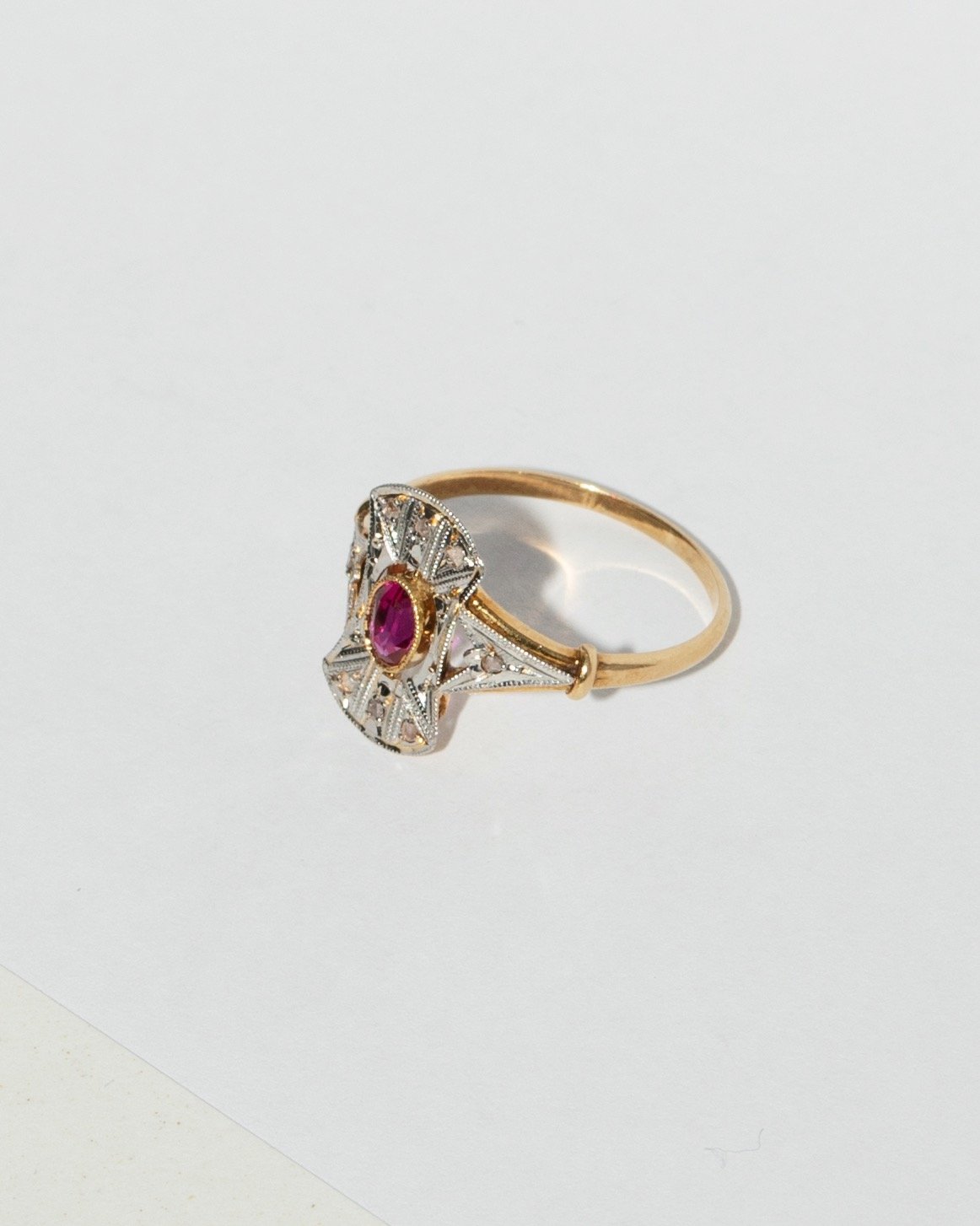 la bague radiosa la bague radiosa